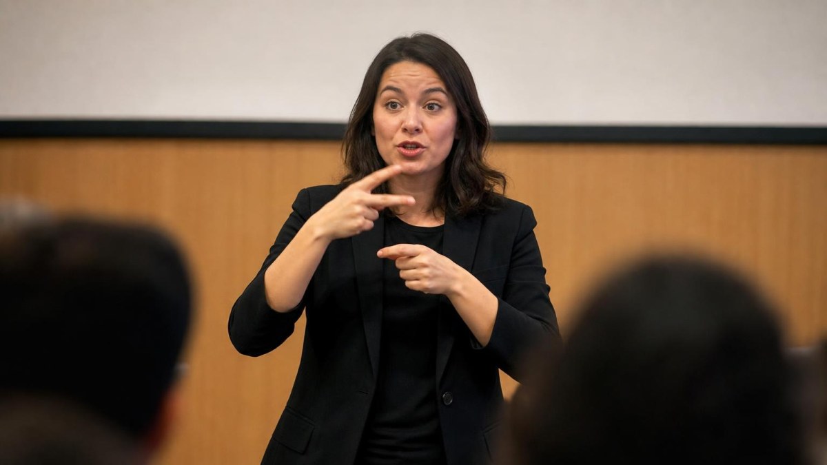 Imagem do curso Tradução e Interpretação Libras–Português